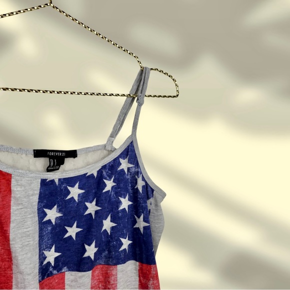 American Flag Design Laced Back Crop Top - Picture 2 of 3